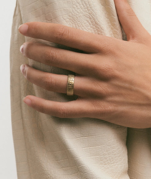 Crocodile Print Band Ring